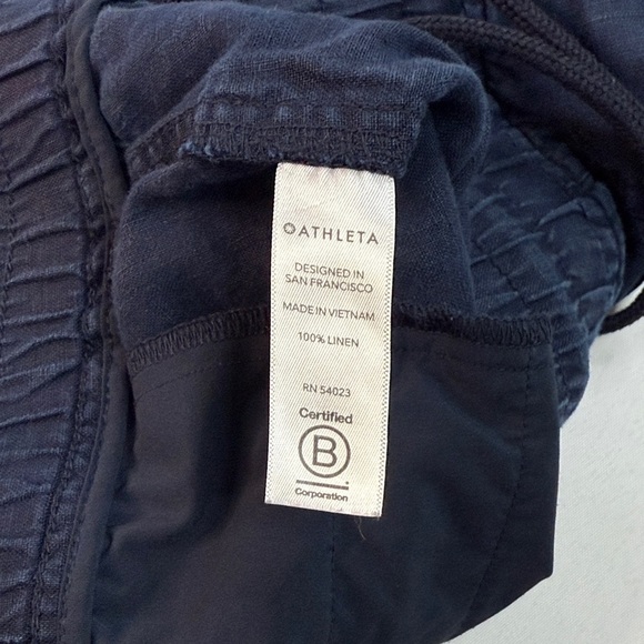 Athleta Navy Women's Cargo Shorts - Picture 6 of 8